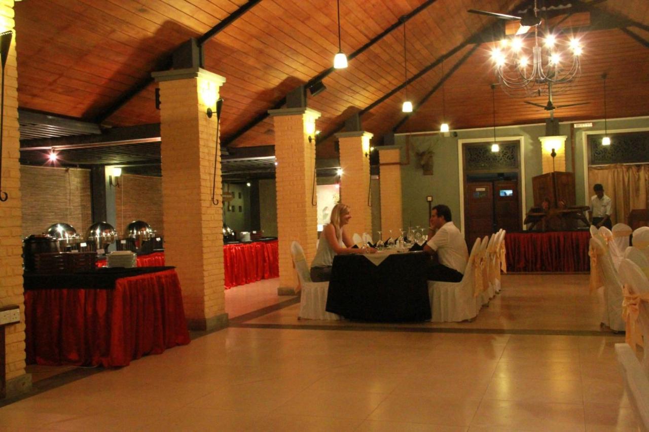 Lake Serenity Resort & Spa Kuruwita Exterior photo
