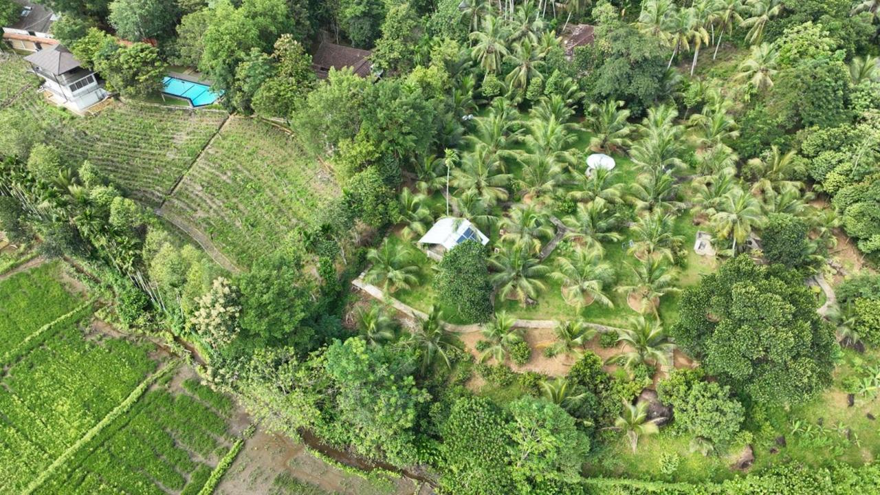 Lake Serenity Resort & Spa Kuruwita Exterior photo